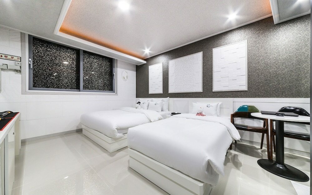 Фото Incheon Crystal Hotel