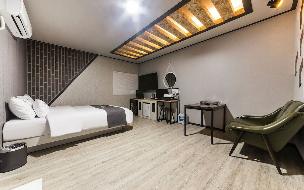 Фото Suwon Yeongtong K Hotel
