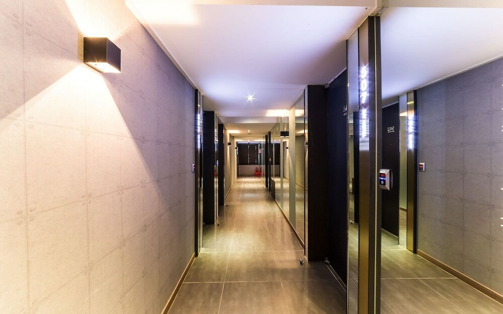 Фото Uiwang Hotel Bobos