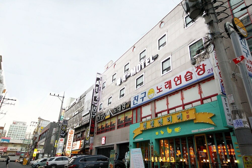 Фото отеля 1