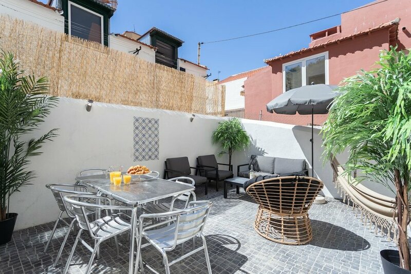 Гостиница Sao Bento Cozy Apartments-by Lu Holidays в Лиссабоне