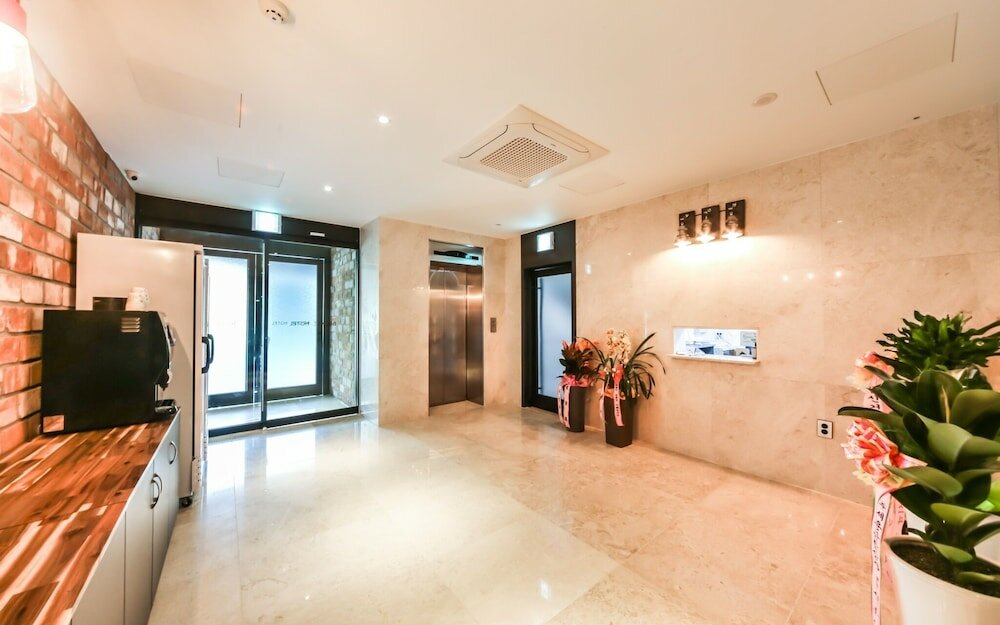 Фото Daegu Gyeongbuk University Bridge Hotel