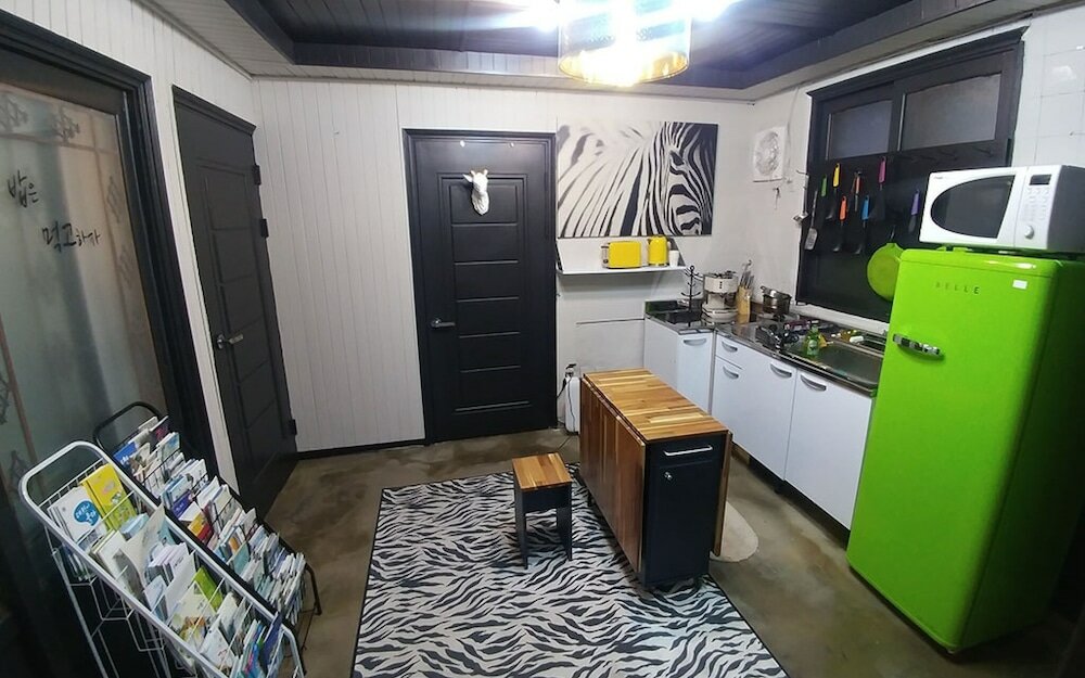 Фото Daejeon Dalbit Stay Guest House