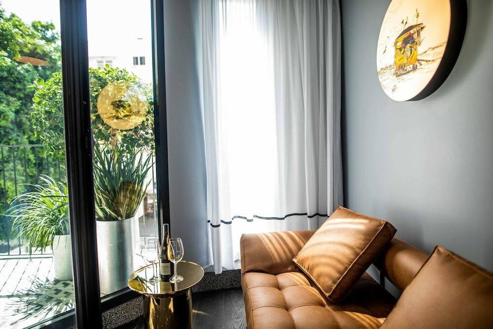 Фото Mayer House