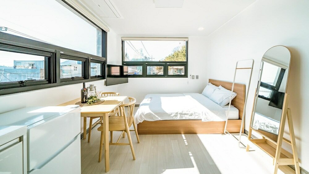 Фото Yeosu Nangmanstay Pension