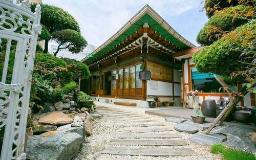 Гостиница Jeonju Tteulanchae Hanok Stay в Чонджу