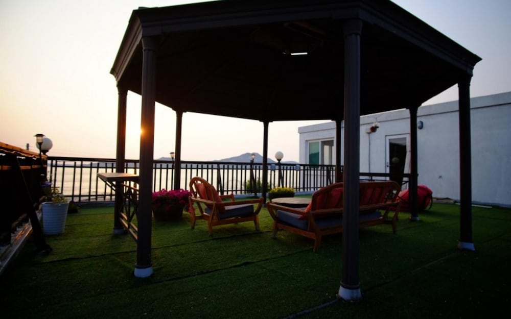Фото Ganghwado Sunsets and Ocean Pension