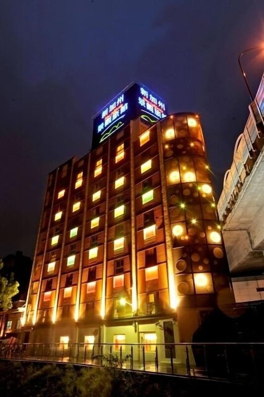 Гостиница New California Hotel