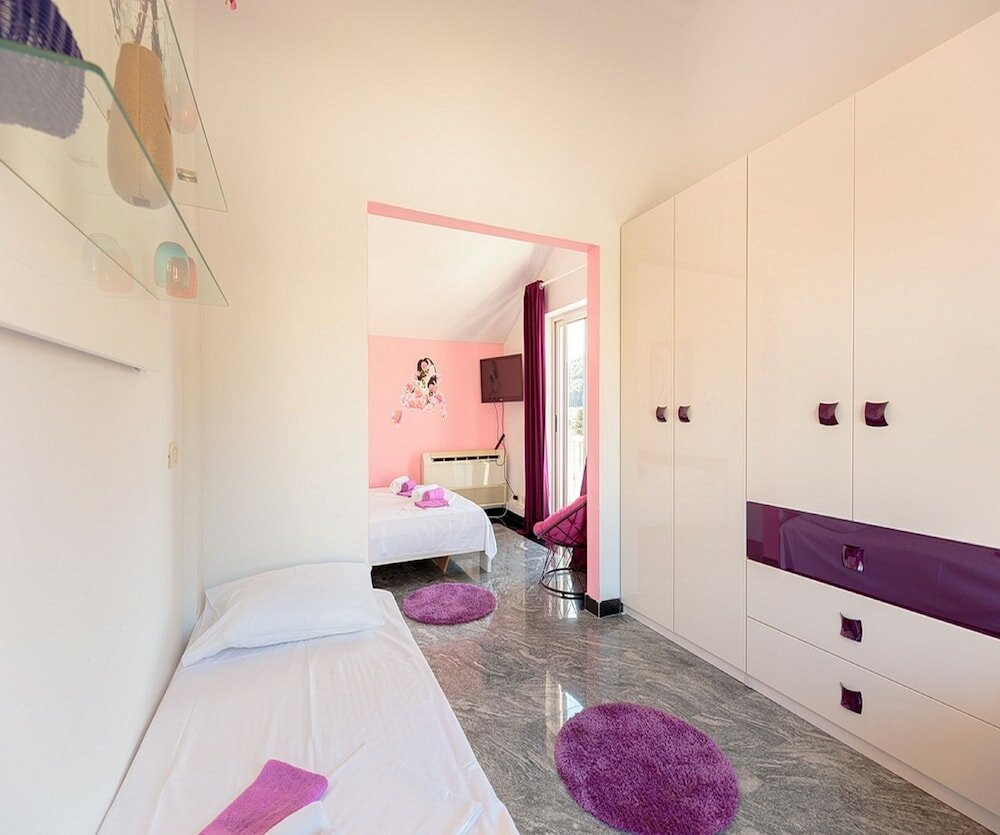 Фото Heavenly Holiday Home