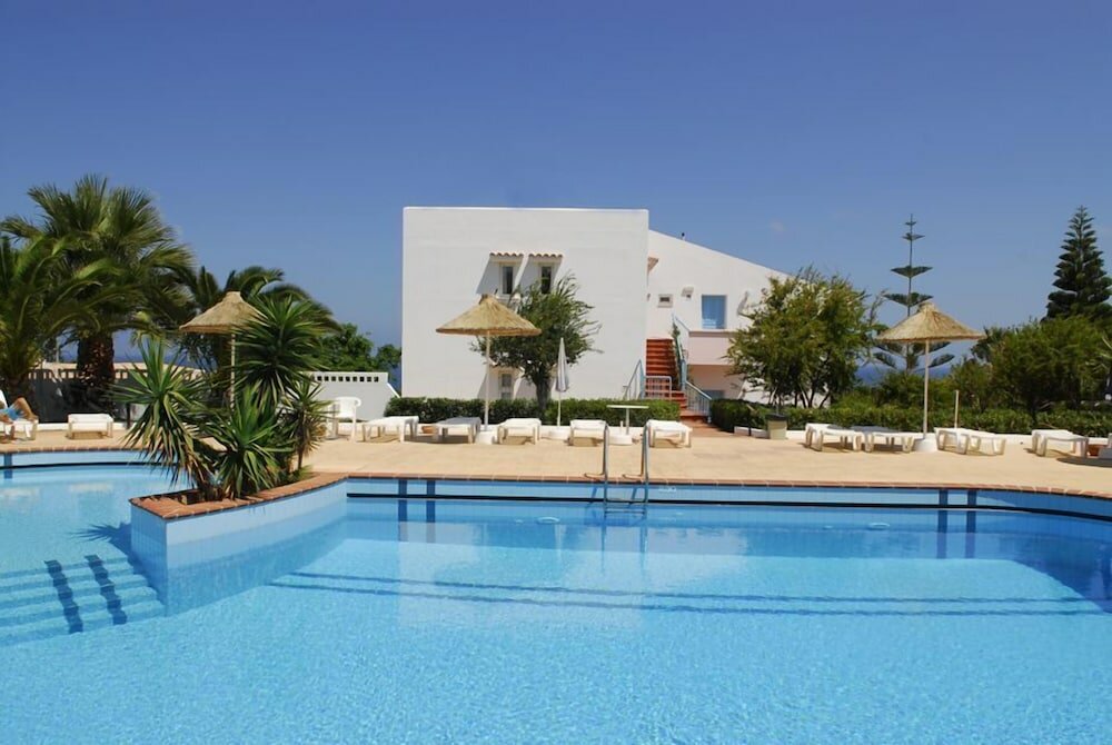 Фото Golden Dream Apartments