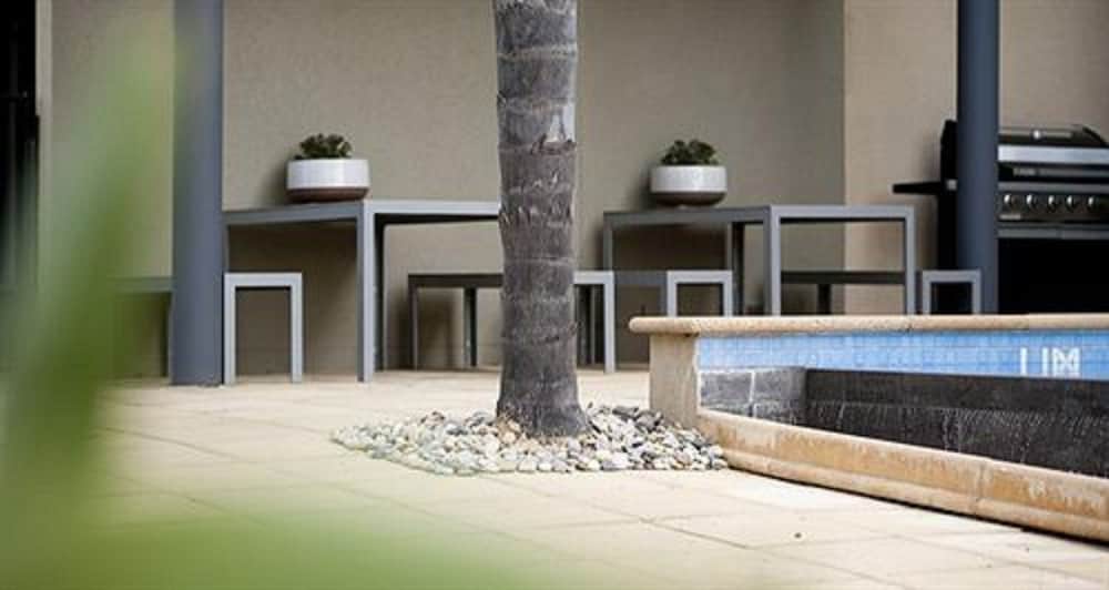 Фото The Bluff Resort Apartments