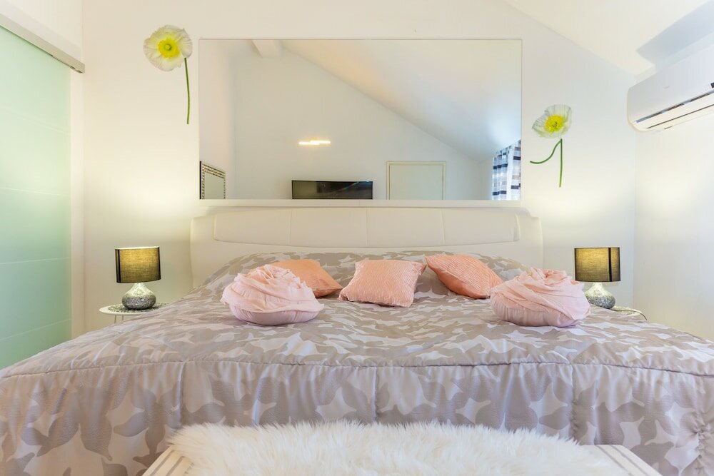 Фото Heavenly Holiday Home