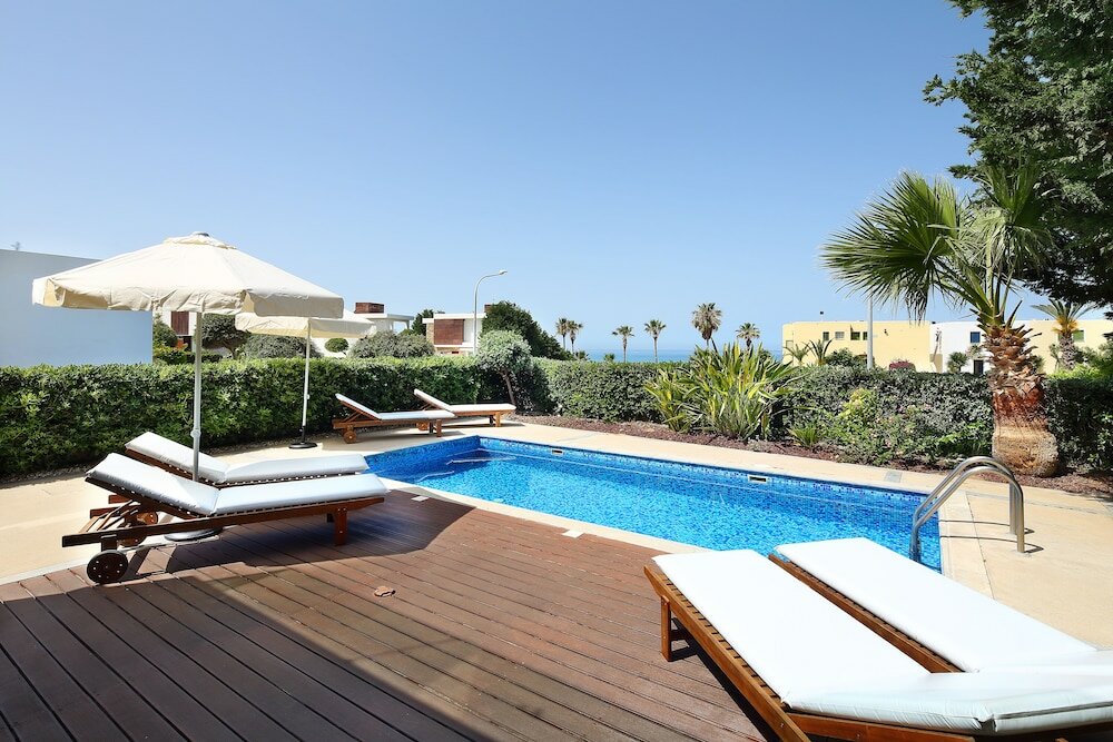 Фото Paradise Cove Beach Villas