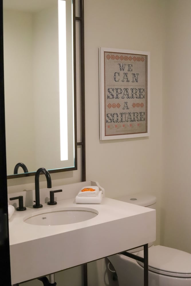 Фото Canopy by Hilton Charlotte Southpark