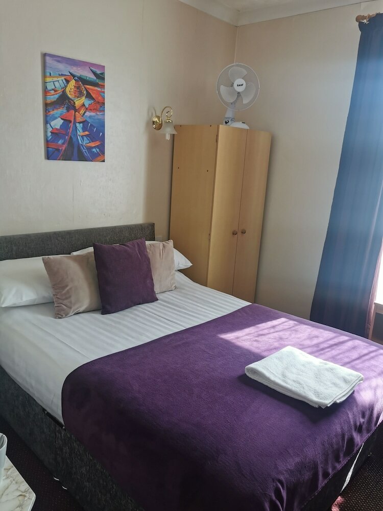 Фото The Trafalgar