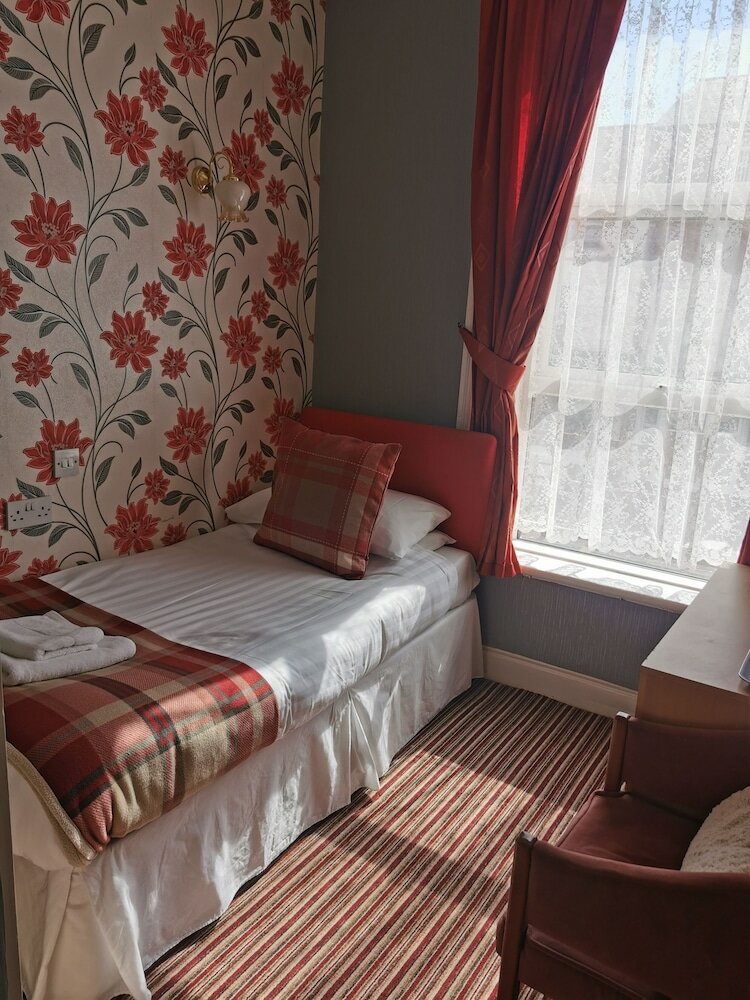 Фото The Trafalgar