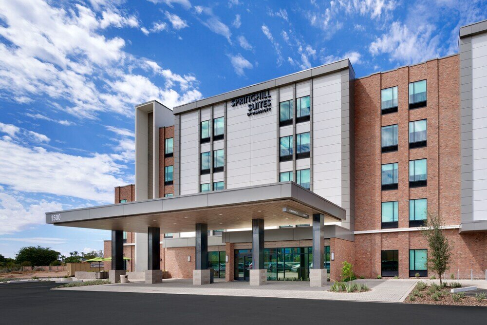 Фото SpringHill Suites Scottsdale North
