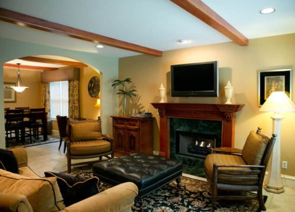 Фото The Sanford House Inn & SPA