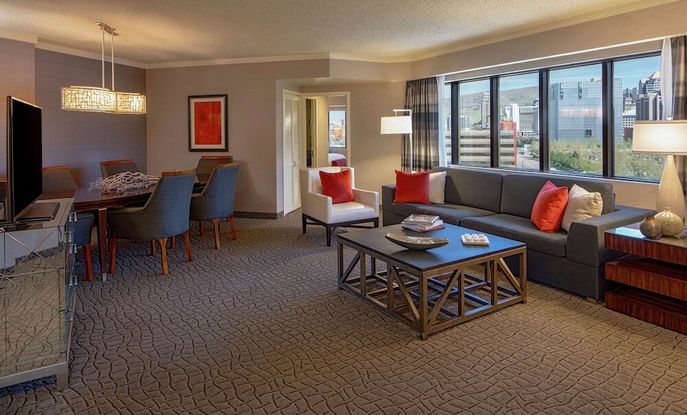Фото DoubleTree Suites by Hilton Hotel Salt Lake City