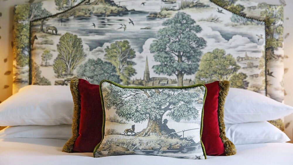 Фото The Maids Head Hotel