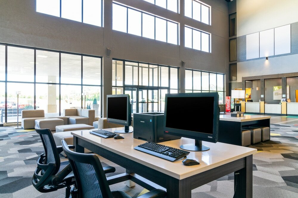 Фото Holiday Inn Morgantown - Reading Area, an Ihg Hotel