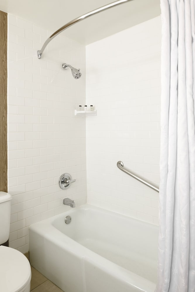 Фото Sheraton Cerritos Hotel