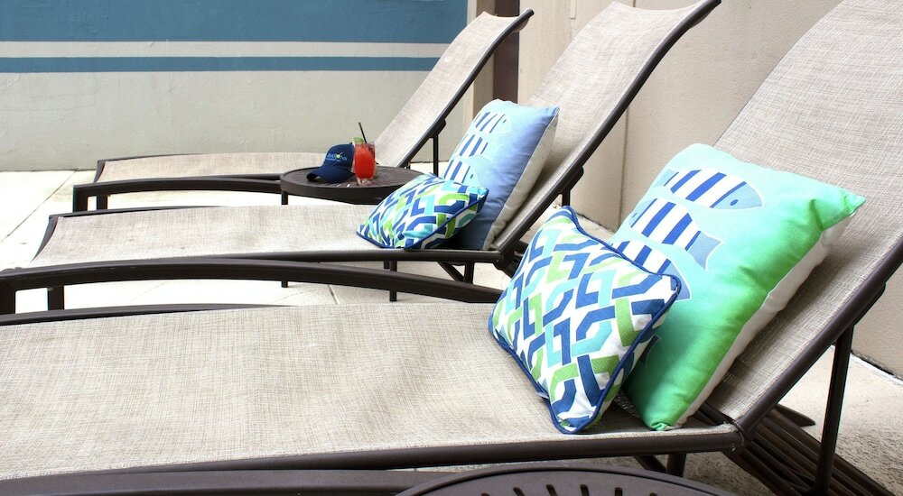 Фото Doubletree by Hilton Charlotte - Gateway Village