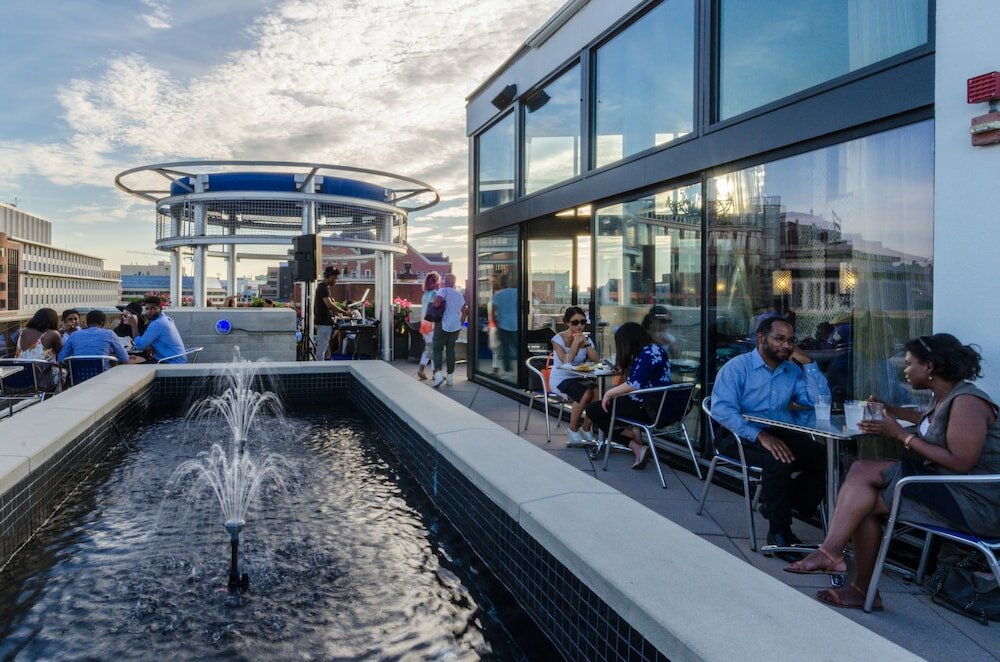 Фото Beacon Hotel & Corporate Quarters