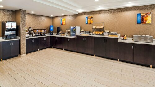 Гостиница Best Western Plus Chelmsford Inn в Лоуэлле