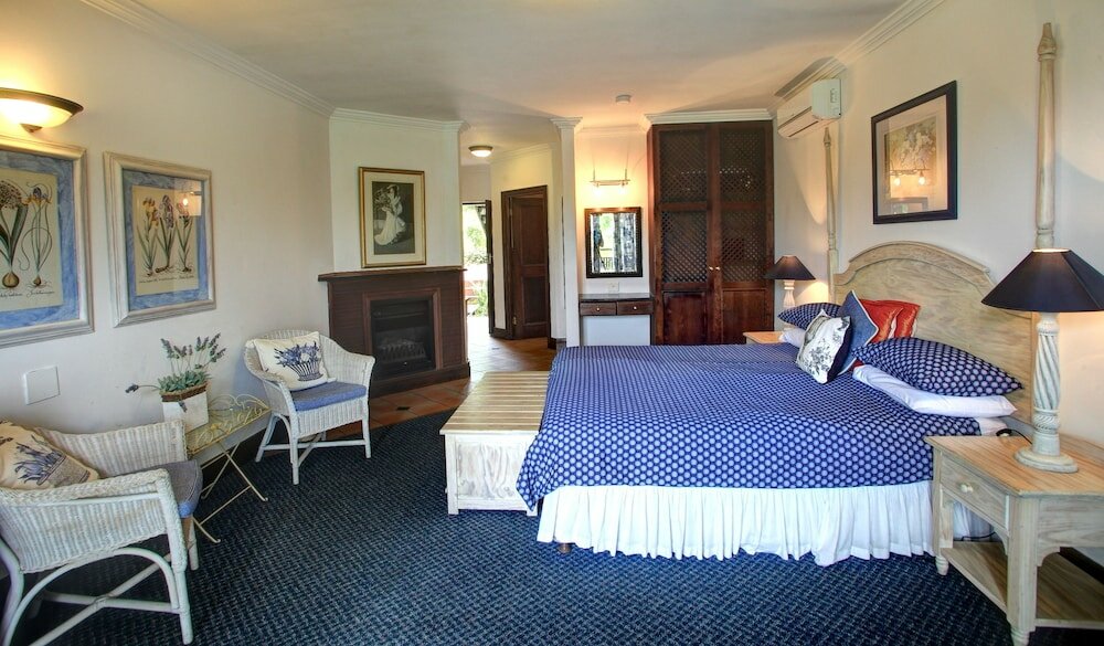 Фото Far Hills Hotel