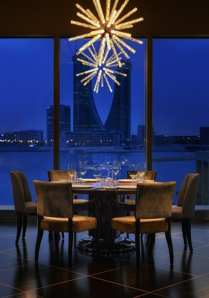 Фото Four Seasons Hotel Bahrain Bay