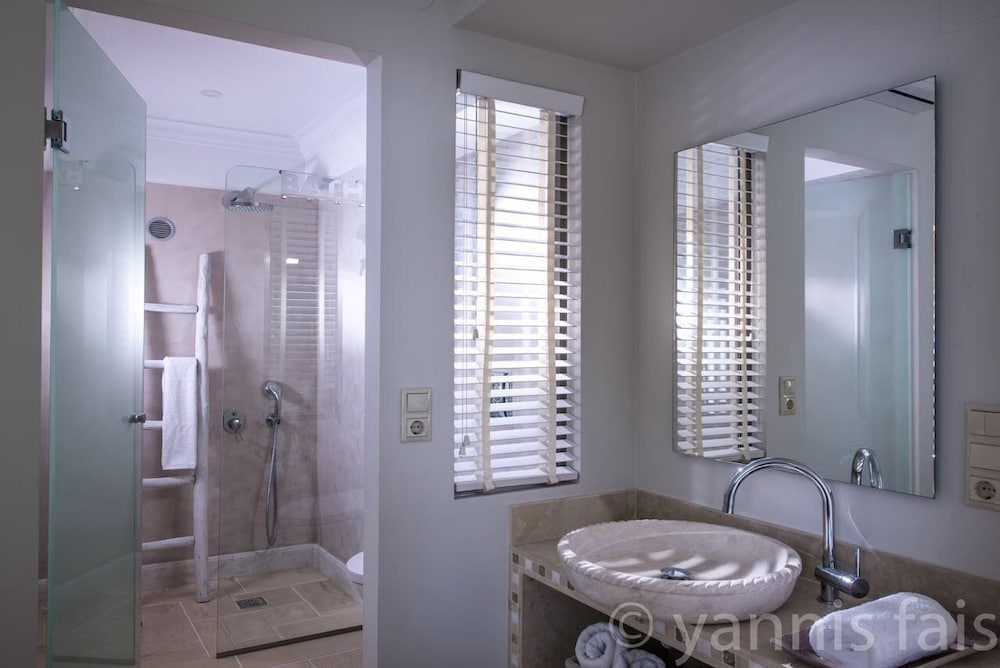 Фото Pyrgos Blue