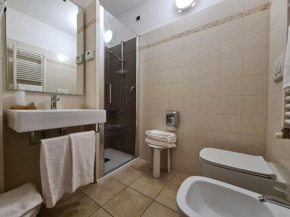 Фото Hotel Cladan