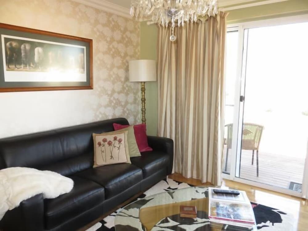 Фото Gooromon Park Cottages