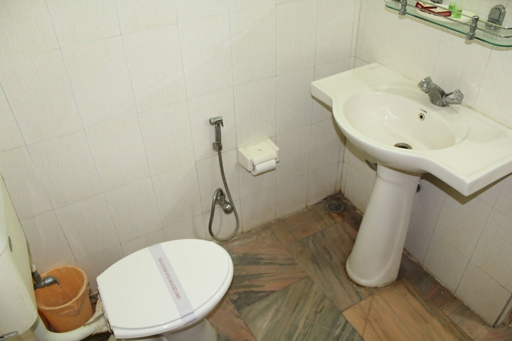 Фото R. K International