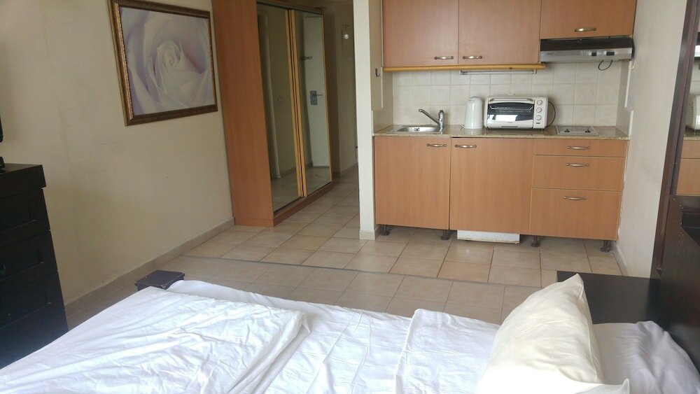 Фото Hof Hacarmel Apartments