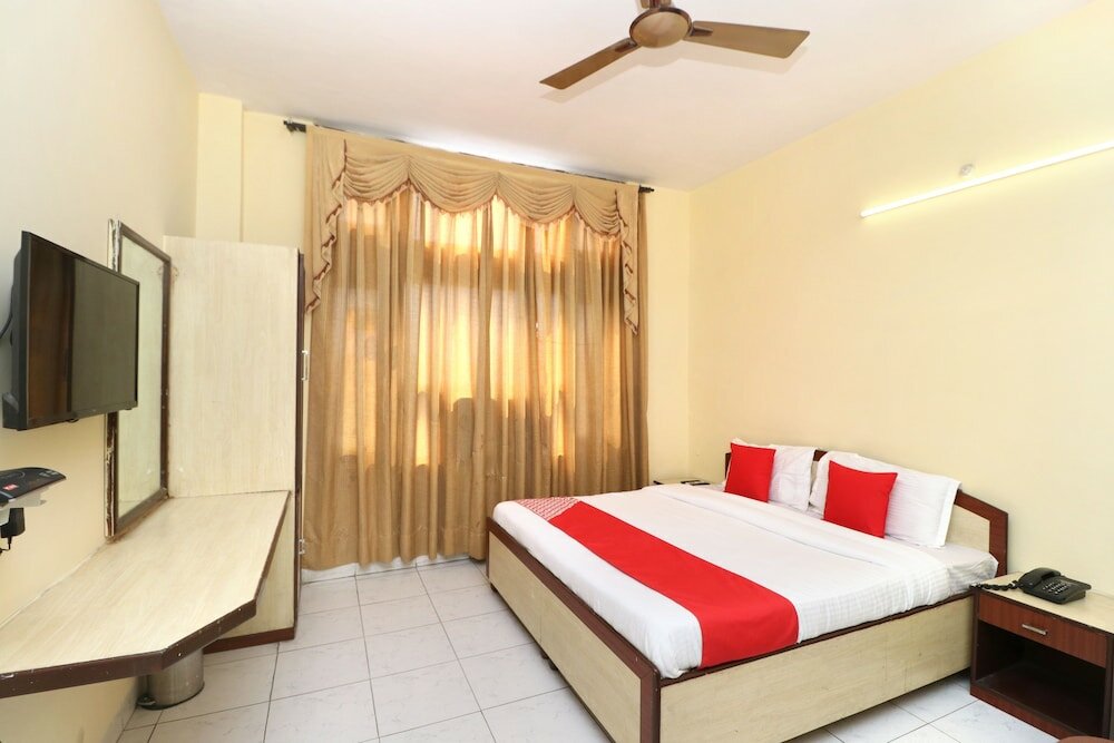 Фото Oyo 30127 Hotel Sabina International