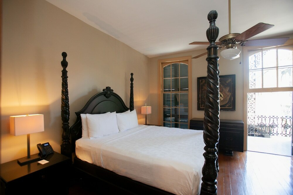 Фото Chateau Hotel