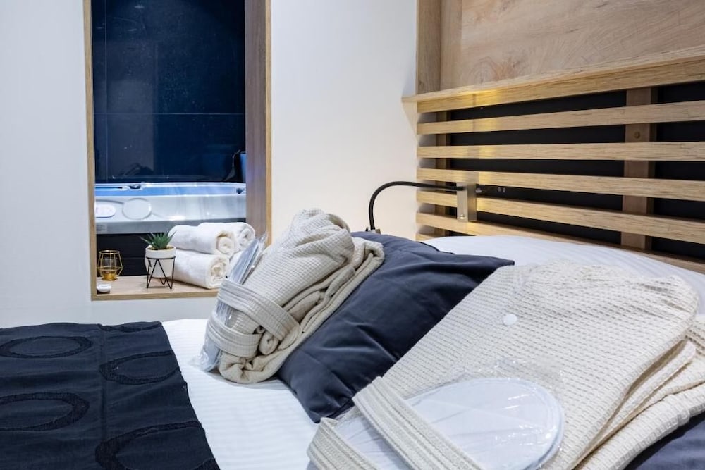 Фото Marcius Luxury Apartment