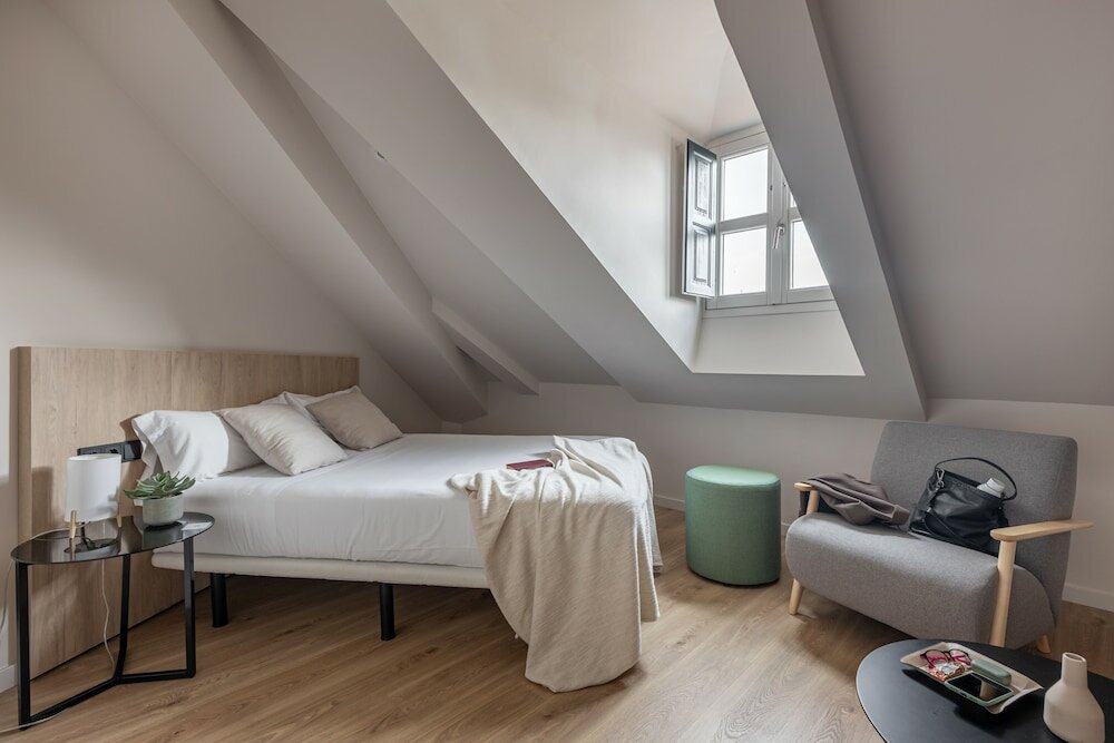 Фото Hotel Room Mate Laura