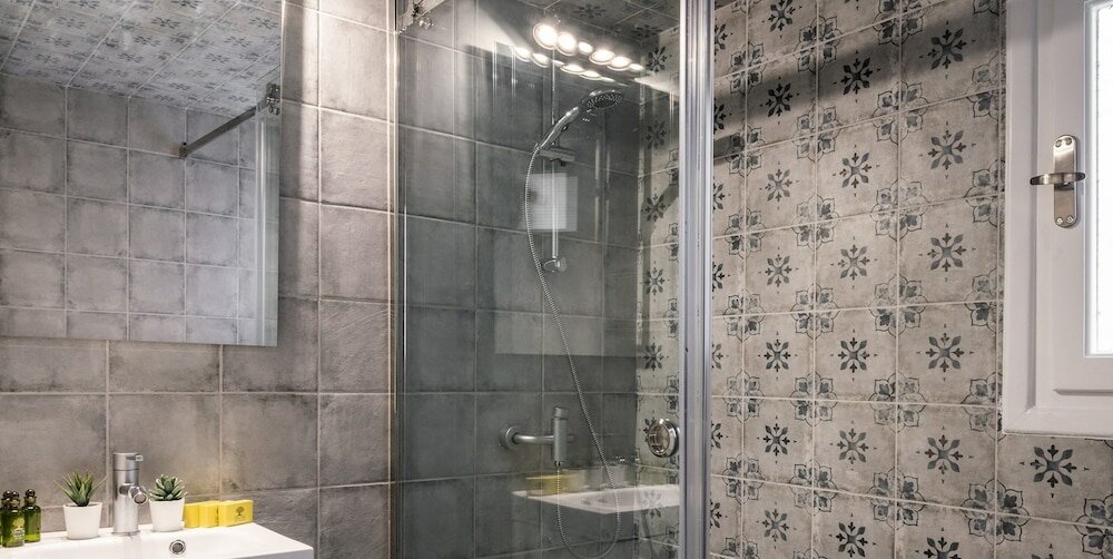 Фото Nemeseos 82m² homm Apartment with Roof Garden and Pool