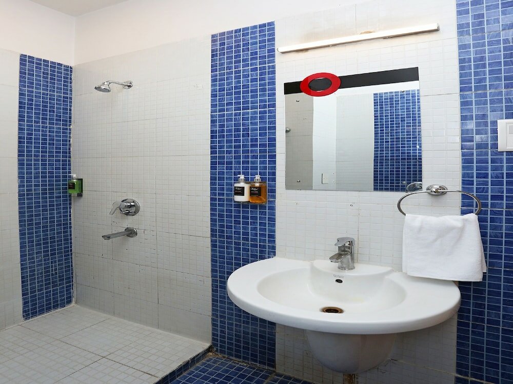 Фото Collection O 186 Hotel Triple C