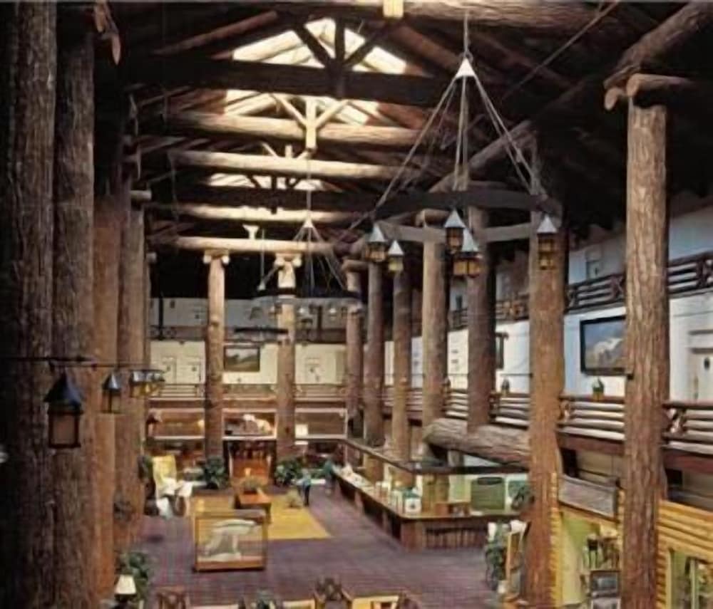 Фото Glacier Park Lodge
