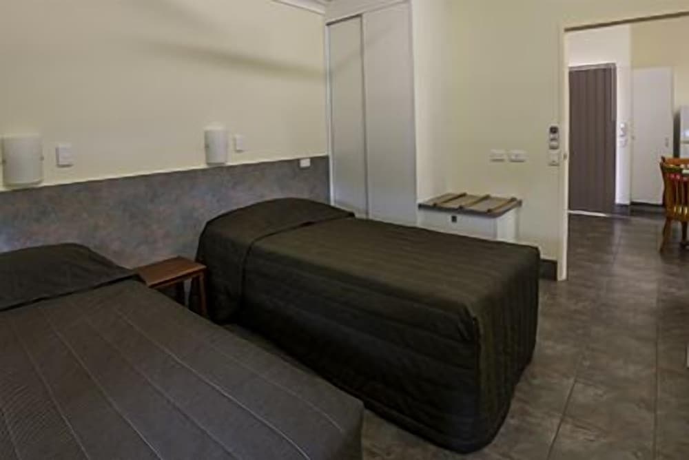 Фото Batchelor Holiday Park