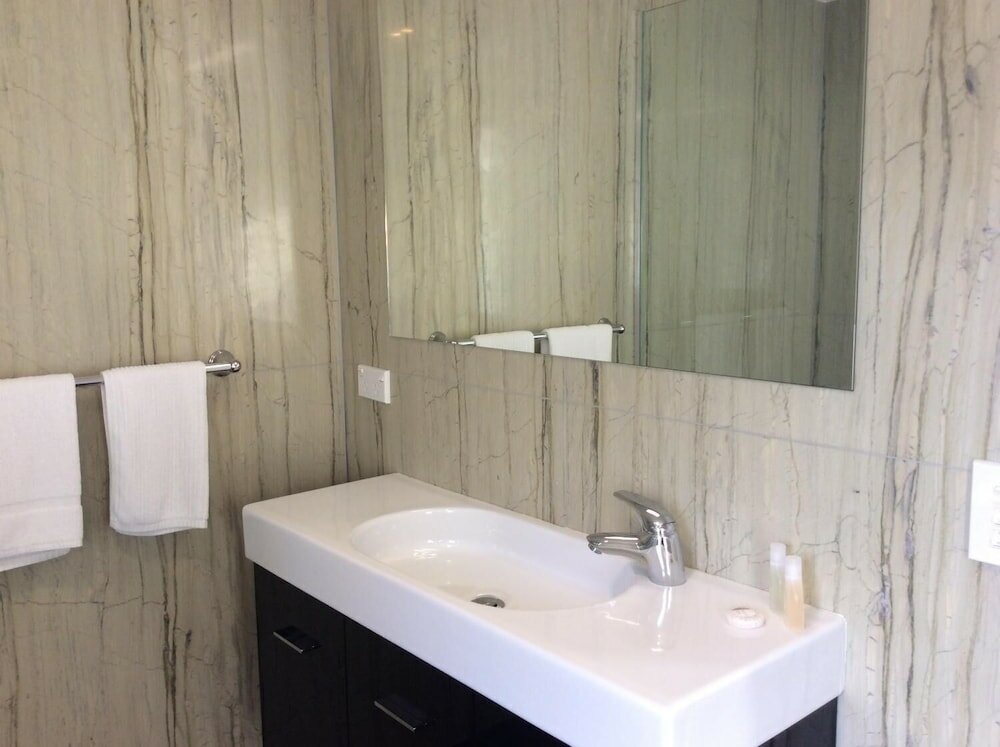 Фото Golf Course Road Chalets