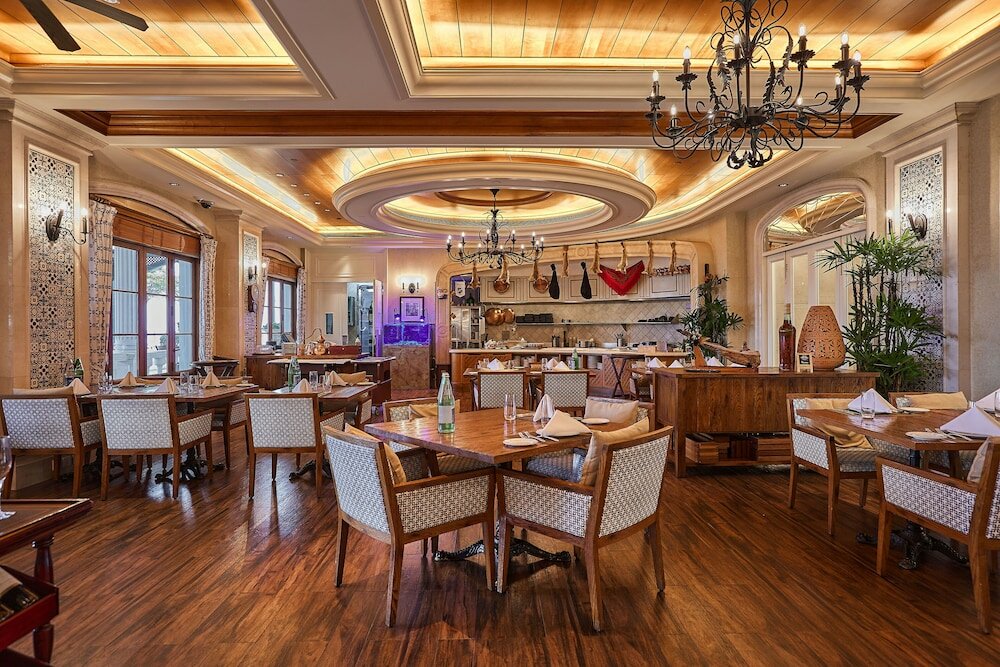 Фото Rocks Hotel