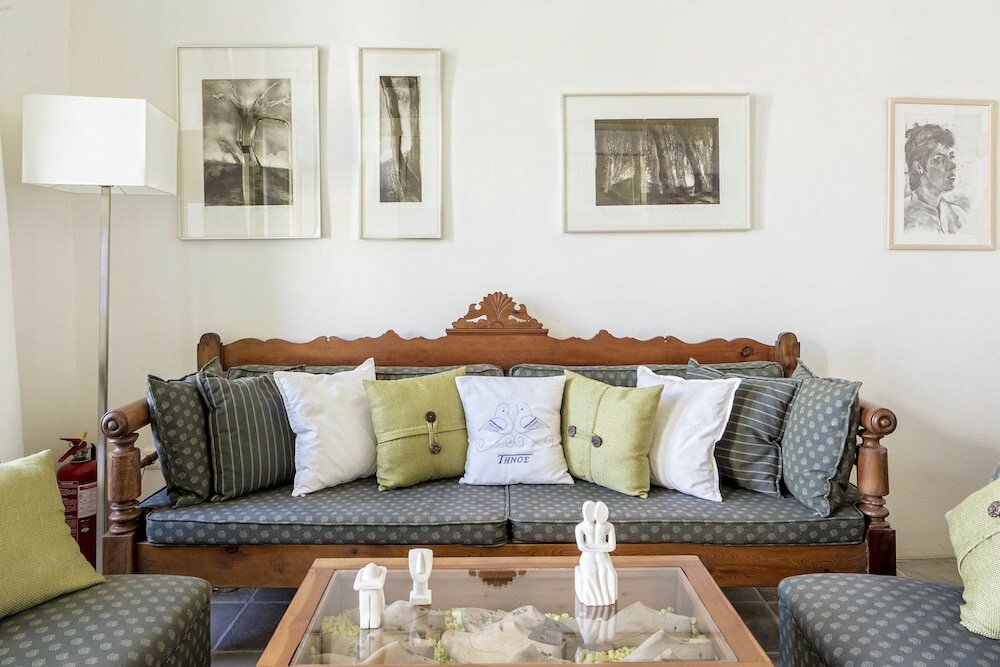 Фото Crossroads Inn