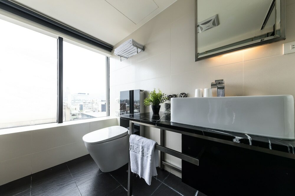 Фото Vendome East Inn