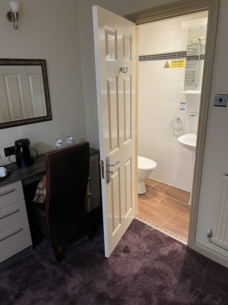 Фото Southport Metro Hotel