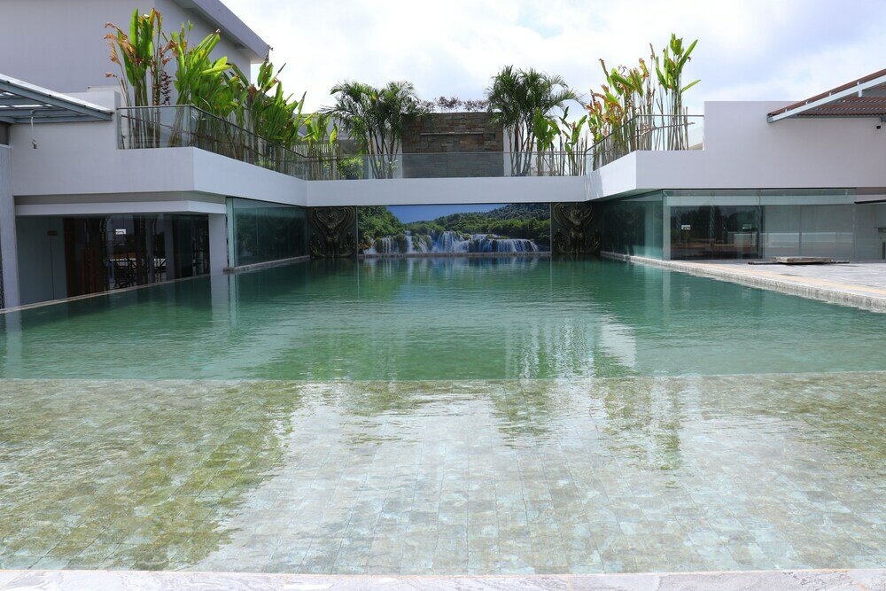 Фото Koulen Central Hotel